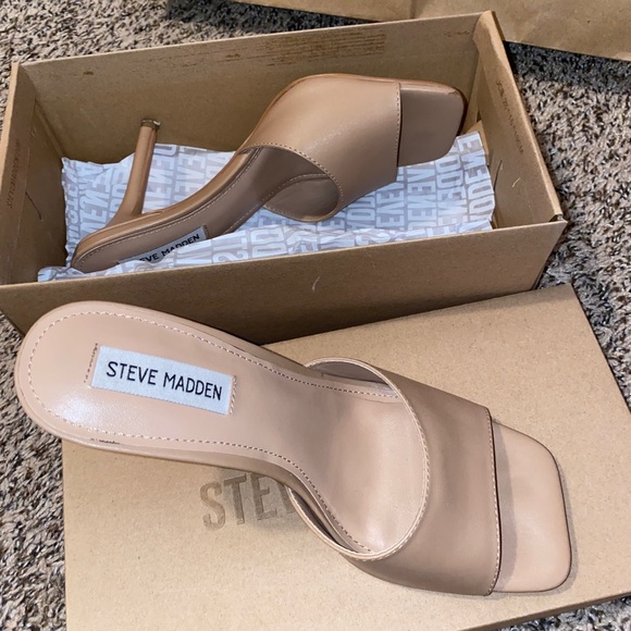 STEVE MADDEN Nude Heel Sandal Size 9 - Picture 2 of 4